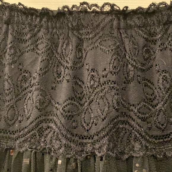 RUE 21 BLACK TULLE SKIRT:TIERED/SEQUINS W/ELASTIC WAIST::LINED SZ M POLY/SPANDEX - Picture 3 of 5